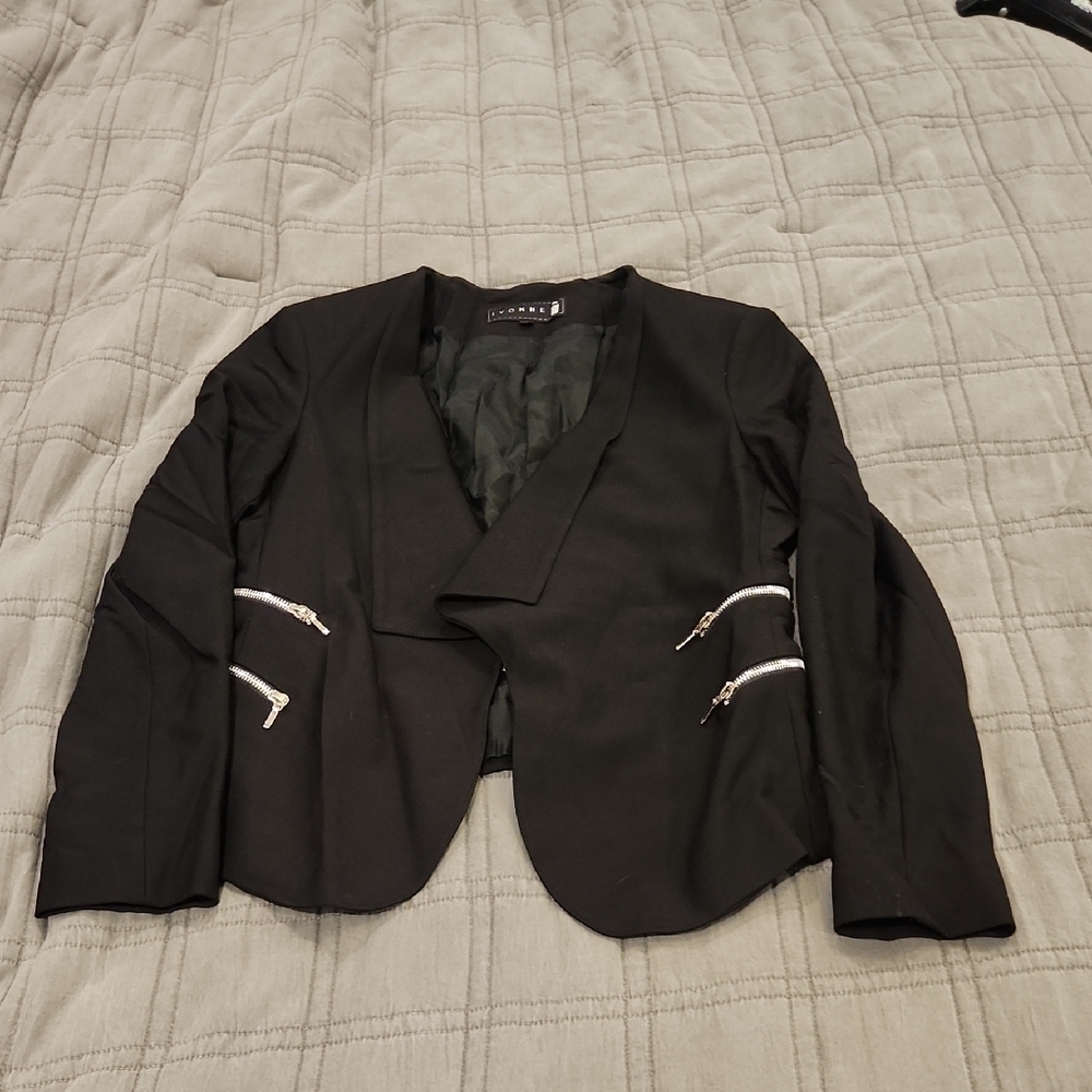 Elegant Black Blazer with Zipper Details Size 12!